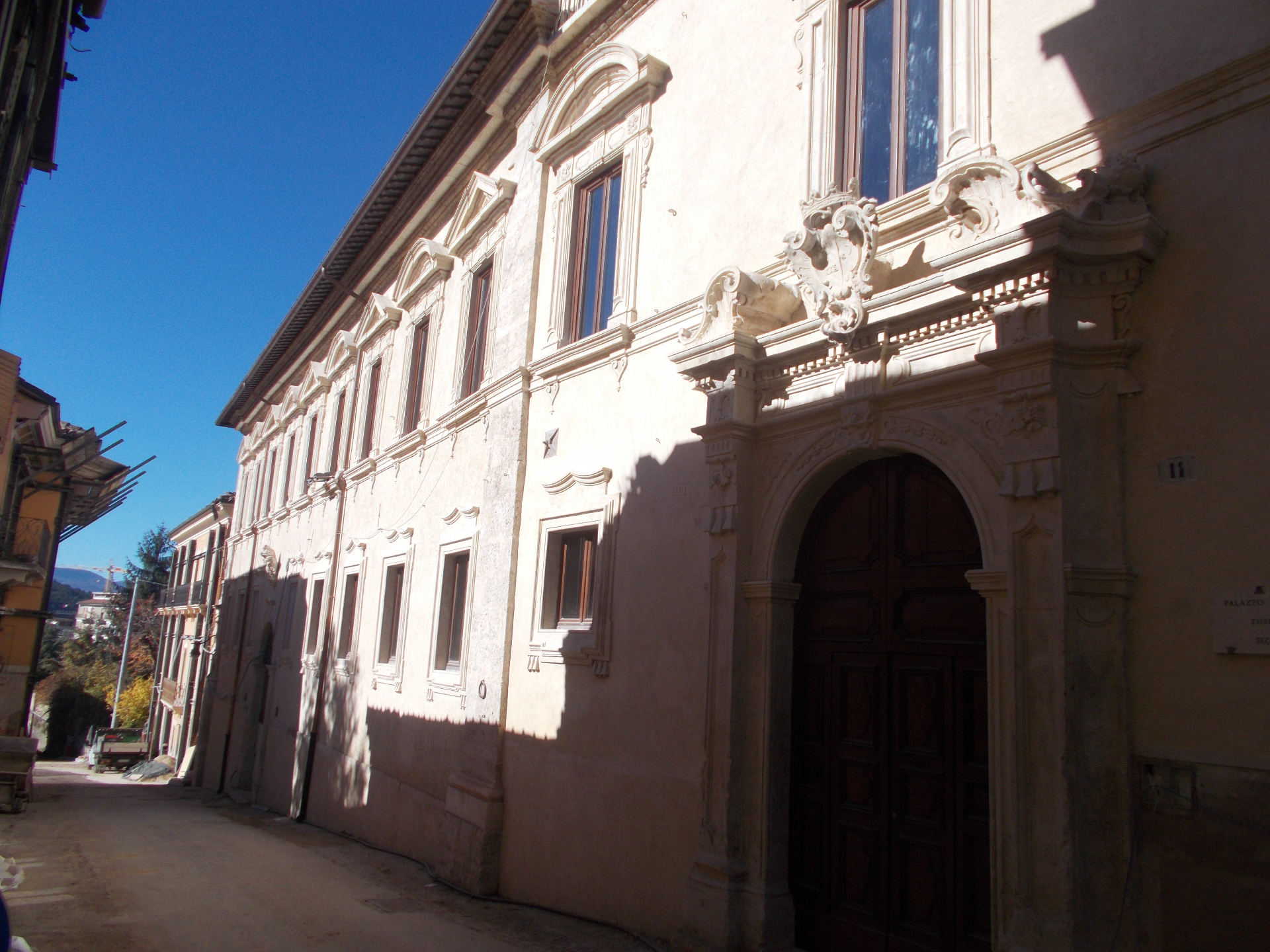 [Nome edificio] dopo l'intervento di restauro post-sisma — [Comune] — Impresa Cingoli
